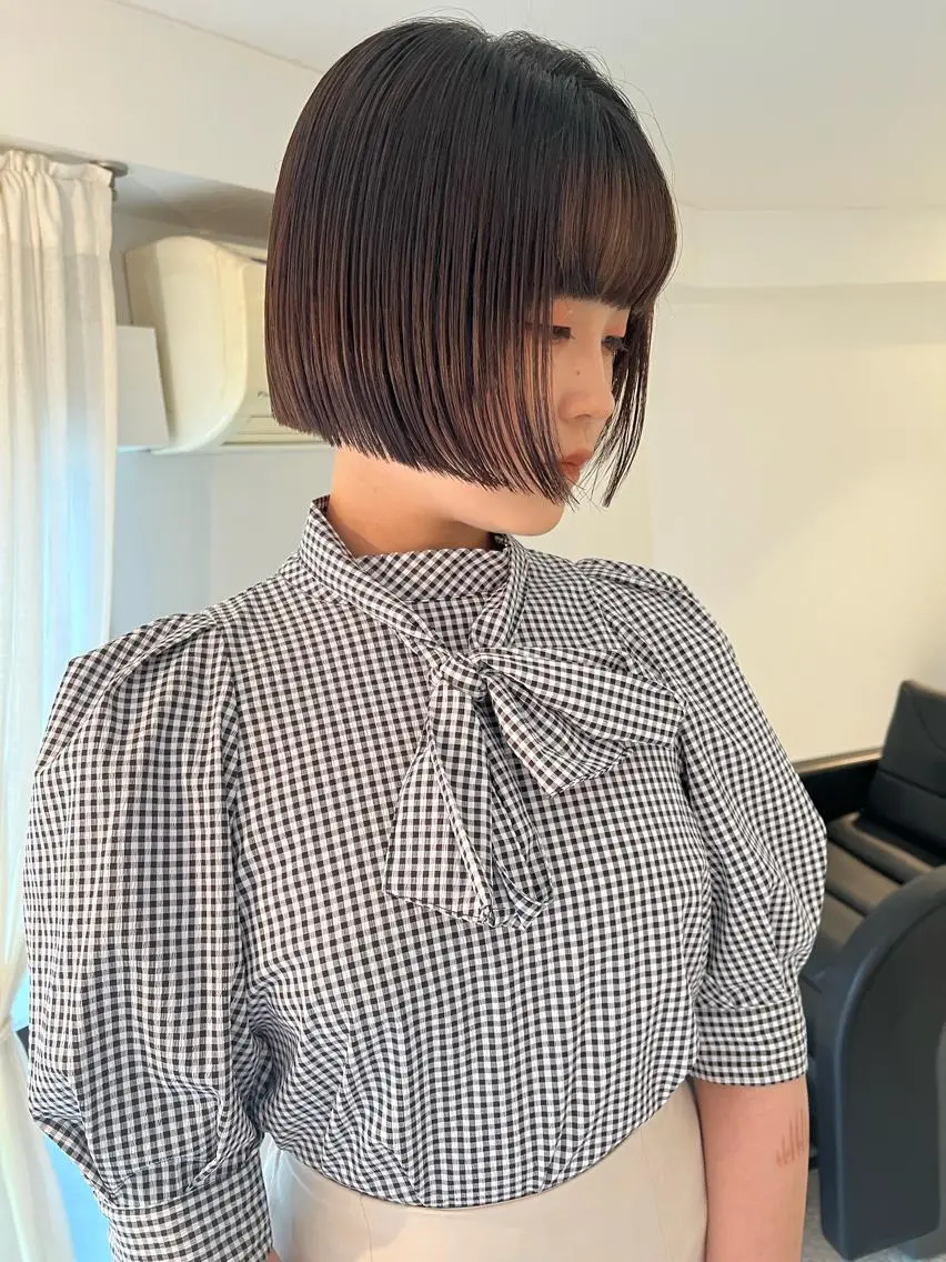 ミディアム カット ヘアカラー ブリーチカラー🎀 韓国風/寺門美優のヘアスタイル