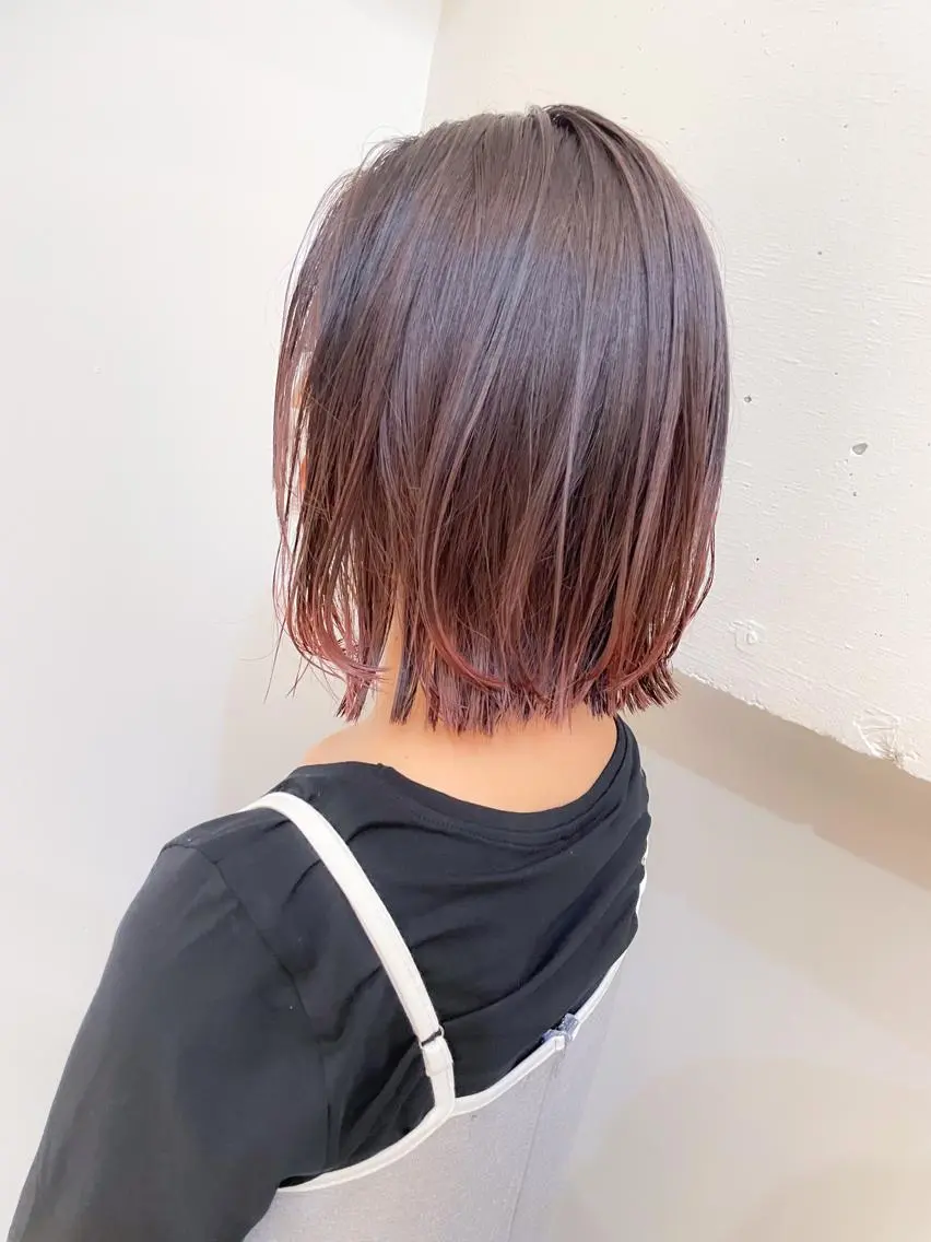 ミディアム カラー 切りっぱなしボブ グラデーションカラー レッドカラー ボブ カット ヘアカラー ✨カラー支持No.1 🧸ワキ カナコ🧸のヘアスタイル