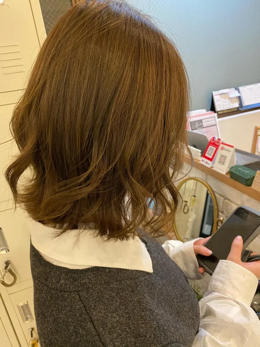ミディアム ヘアカラー トリートメント 🫧顔周りカット 🫧樫村優香のヘアスタイル