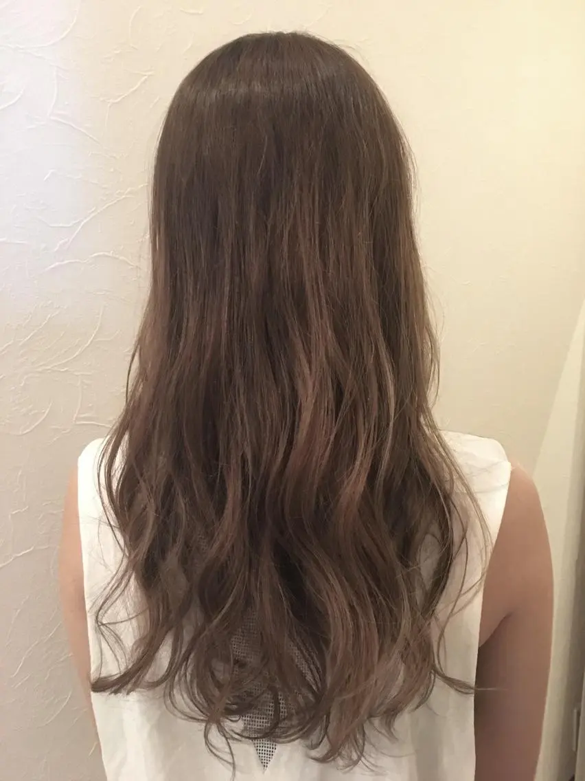 ロング カラー ヘアアレンジ IVY villa Suzu.のヘアスタイル