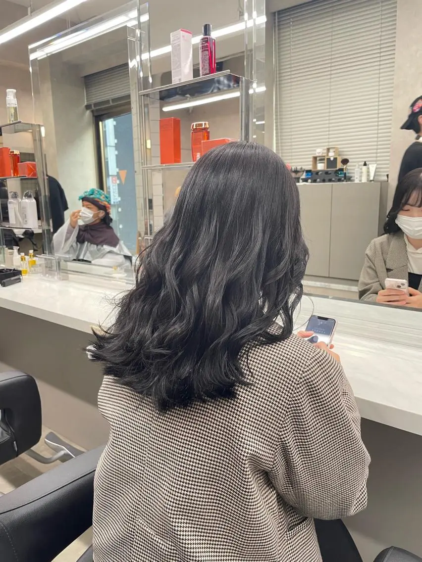 ミディアム カラー パーマ ヘアアレンジ メンズ キッズ ネイル マツエク・マツパ アイブロウ 🦋韓国レイヤー/ 透明感カラー🦋のヘアスタイル