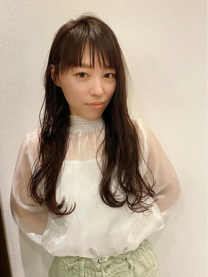ロング カラー 岡田 拓也のヘアスタイル