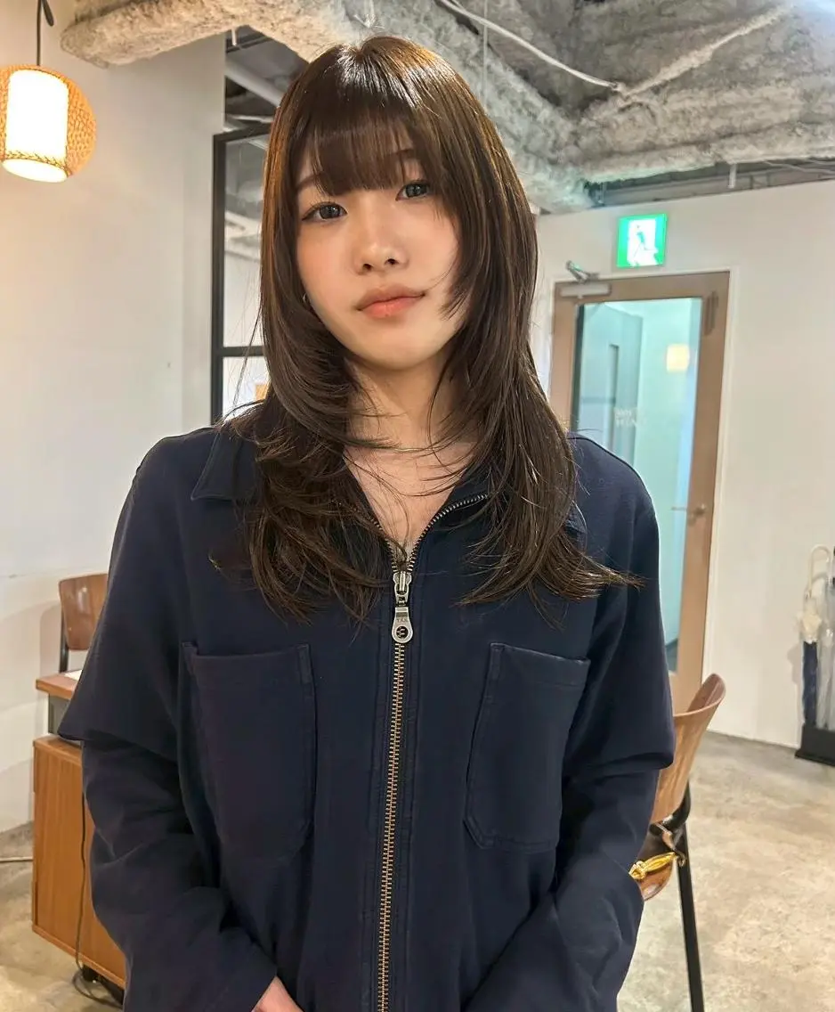 ミディアム カラー パーマ ショートボブ ボブレイヤー ミディアムレイヤー ミディアムパーマ ブリーチ カット ヘアカラー トリートメント CEINE loqのヘアスタイル