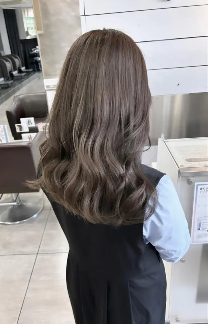 セミロング カット ヘアカラー レイヤー/艶髪カラー 森本くるみのヘアスタイル