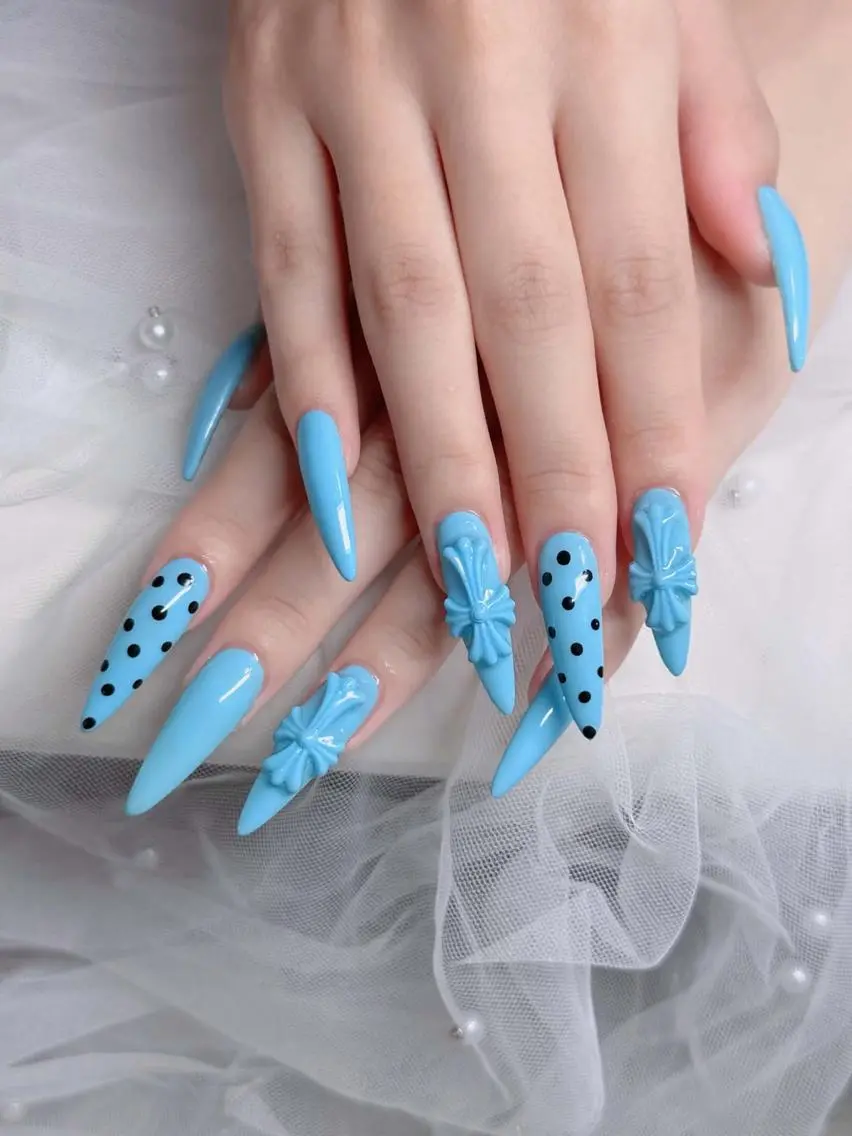 ネイル オーロラネイル フレンチネイル ジェルネイル ハロウィン キラキラネイル ハンドネイル H.baby Nail Salonのネイルデザイン