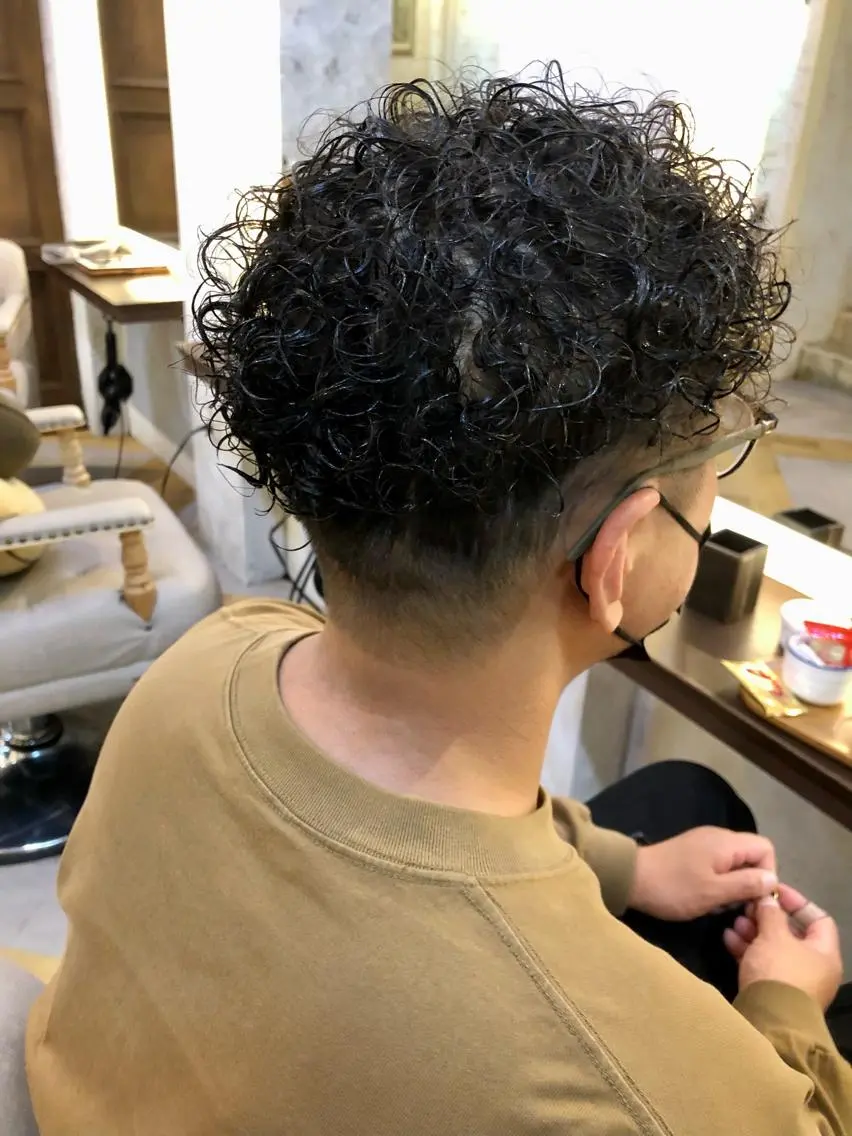 ショート パーマ メンズ フェードカット 鷺沼駅徒歩1分 キシタクのヘアスタイル