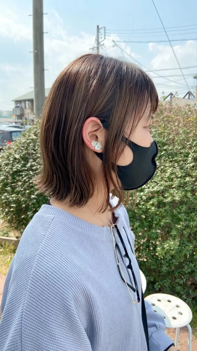 ショート ボブ 外ハネヘア カット 大良 彩水のヘアスタイル