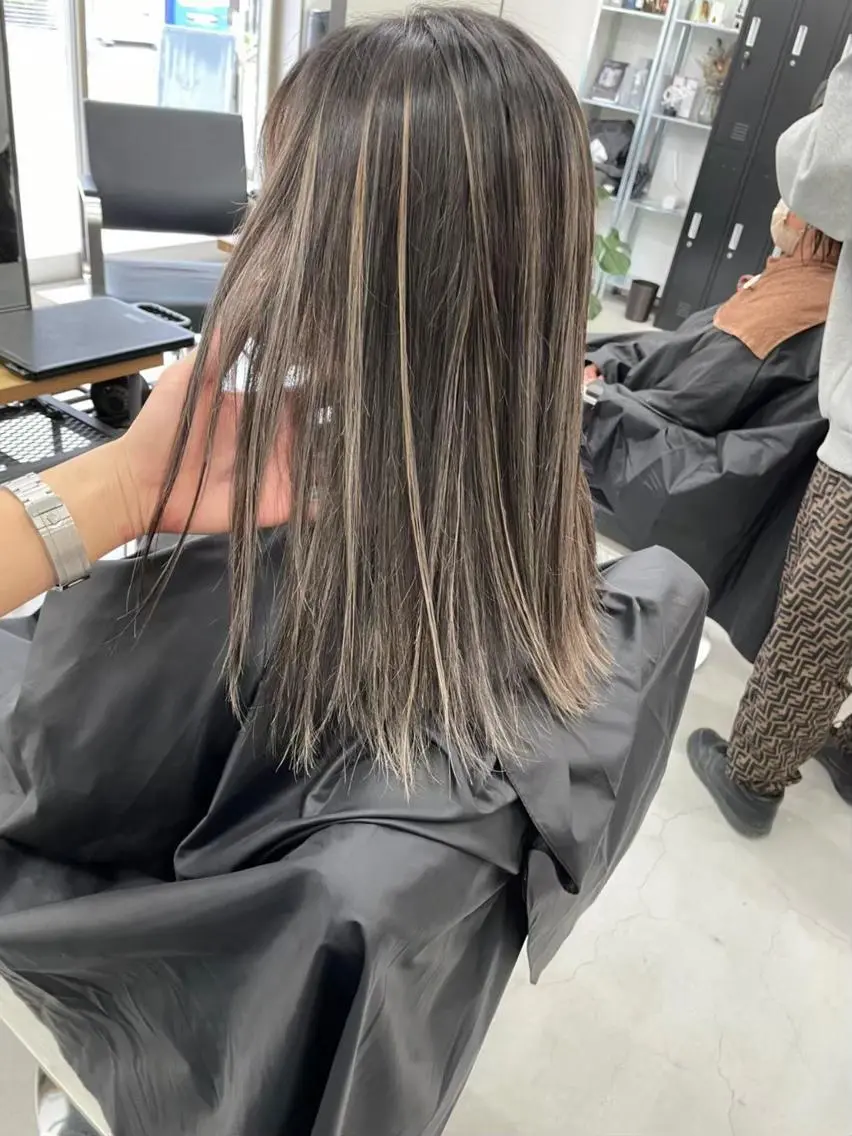パーマ ロング カラー ヘアアレンジ ネイル マツエク・マツパ アイブロウ ショートボブ バレイヤージュ ブリーチ ケアブリーチ 透明感カラー カラー特化サロン大阪 ルービック江坂/新城のヘアスタイル