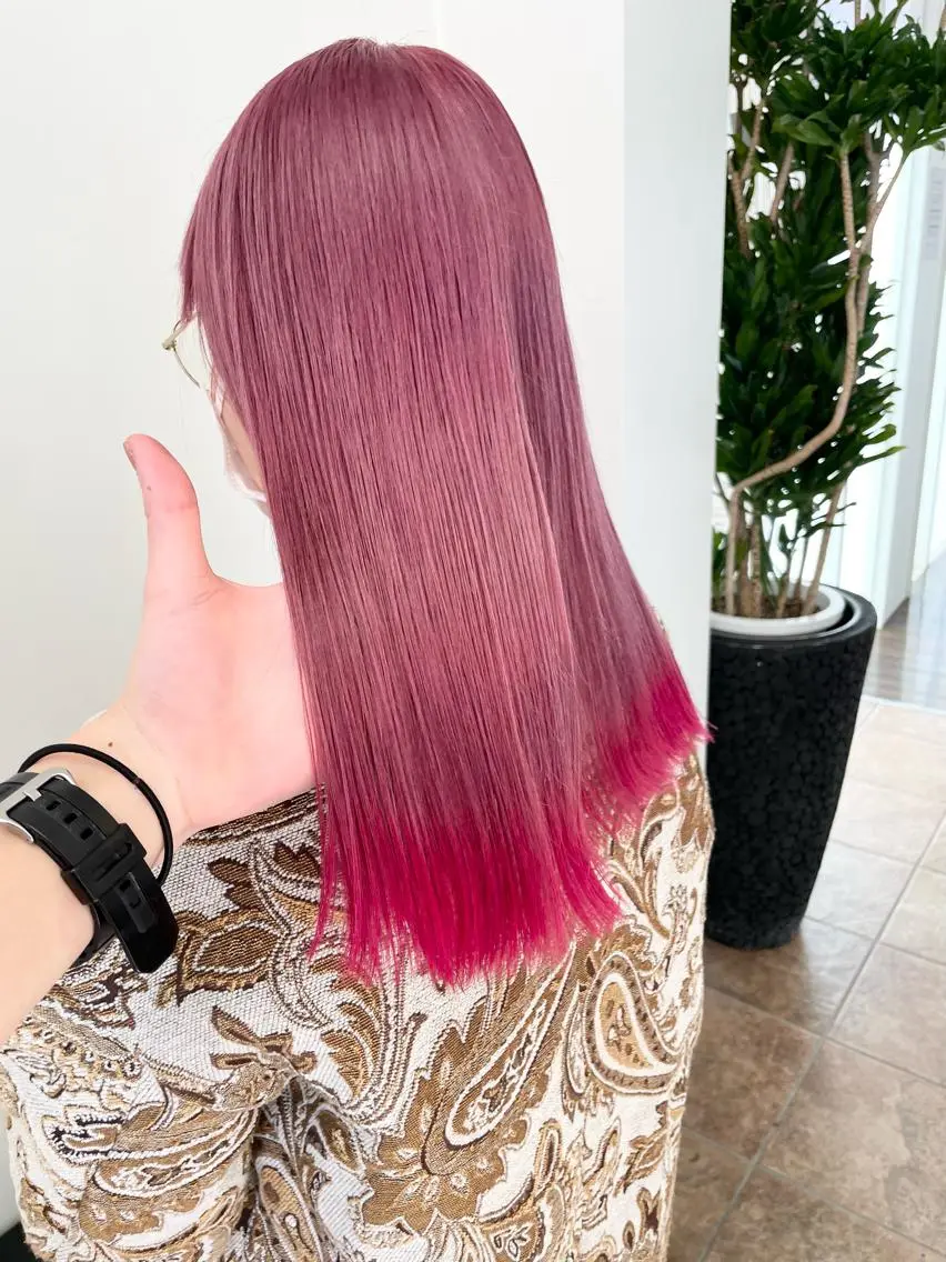 セミロング カラー ピンクカラー カット ヘアカラー トリートメント ダメージレスブリーチ HIROSHIのヘアスタイル