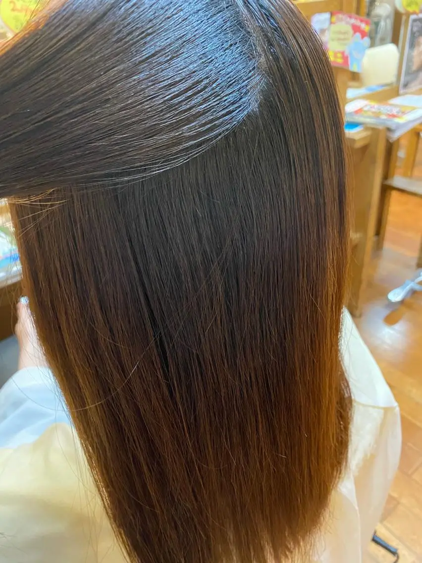 ロング 氷見 早祐香のヘアスタイル