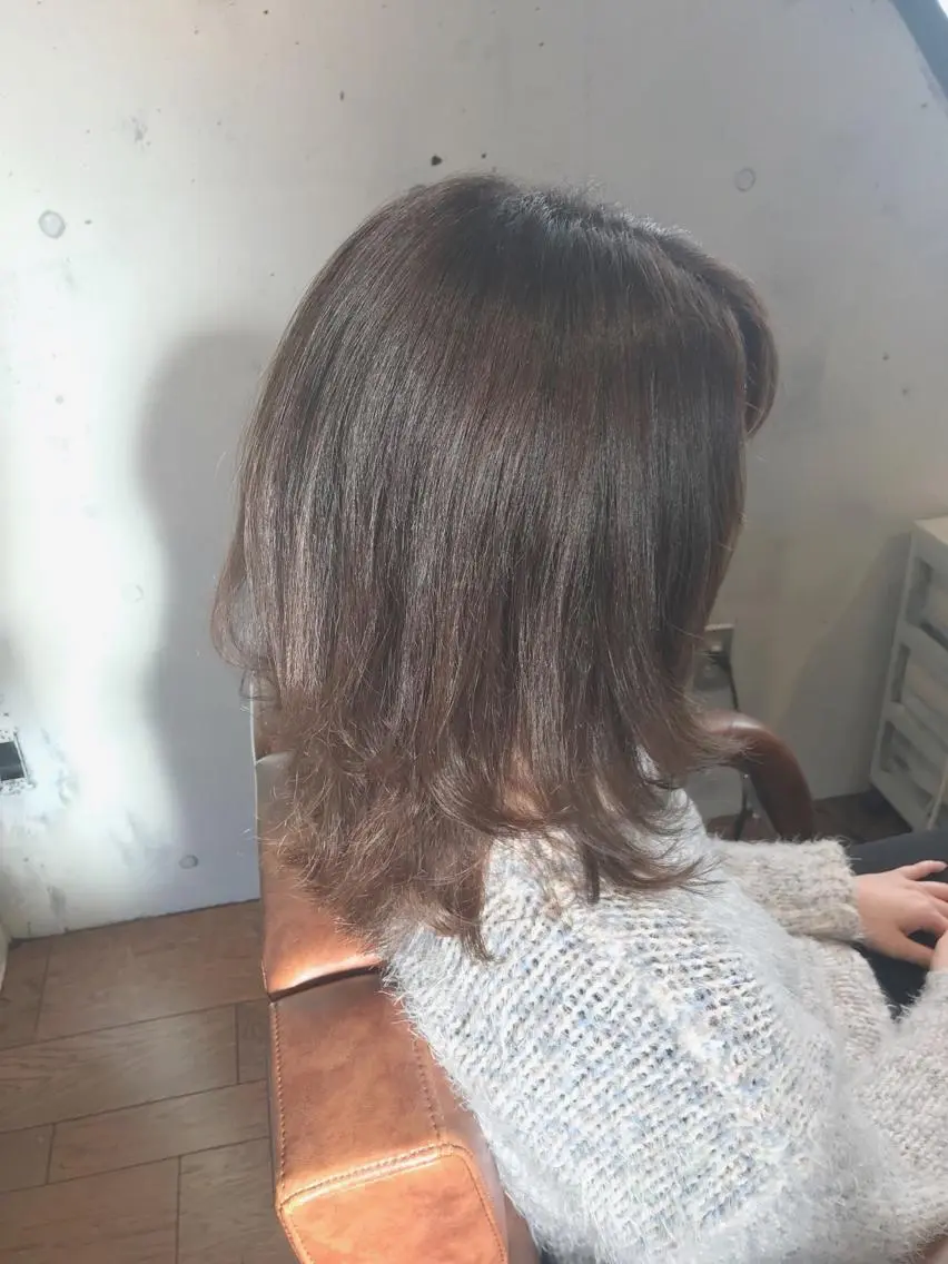ミディアム カラー ヘアアレンジ グレージュ マエダ カズエ🫶 coronahairのヘアスタイル