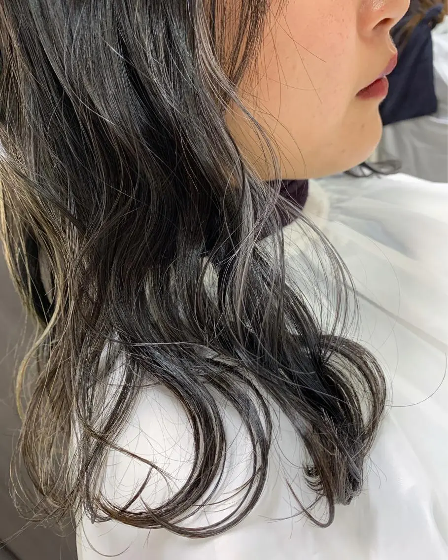 セミロング カラー 🫧🎀KANA🎀 🫧のヘアスタイル