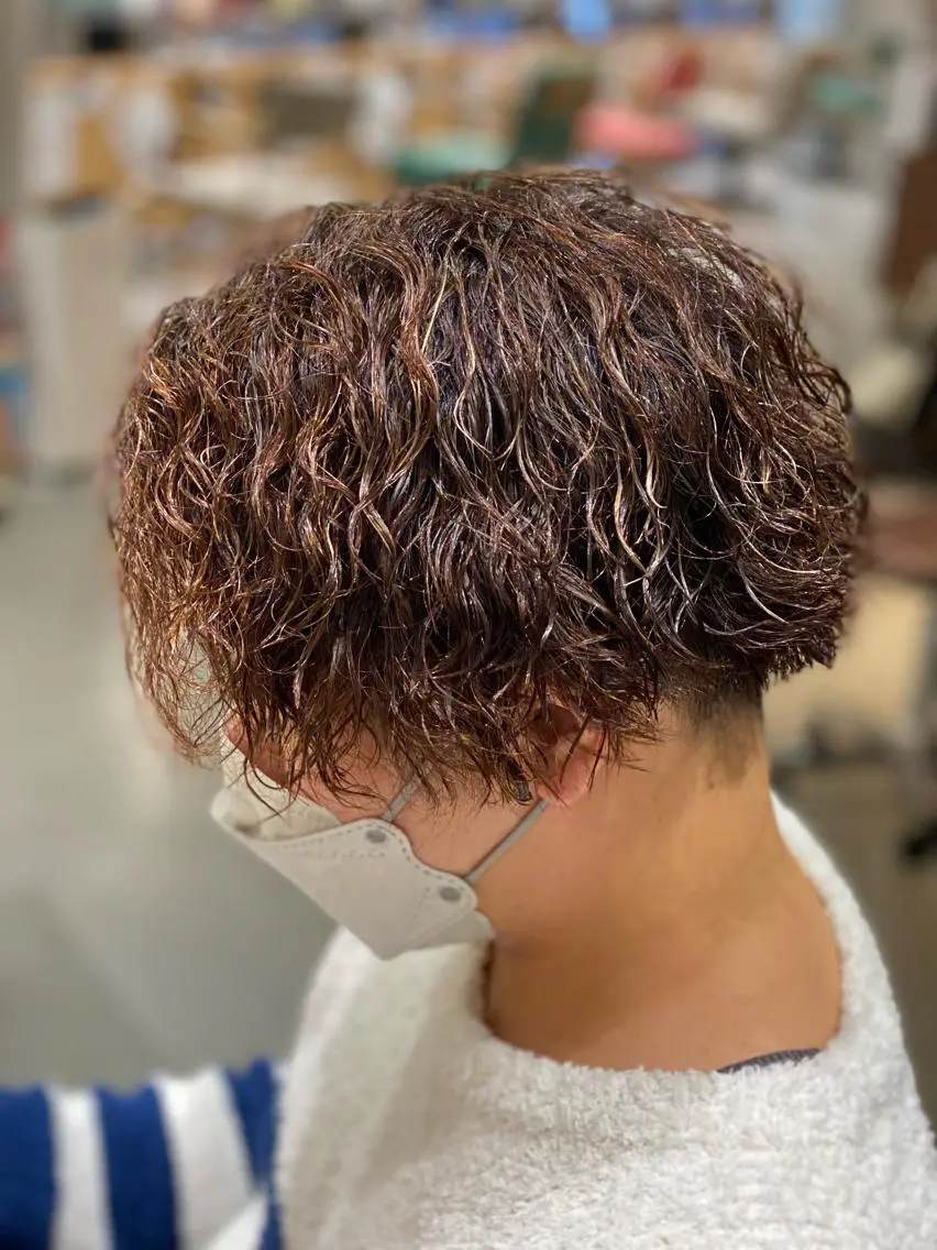 ミディアム パーマ メンズ unopulir 景山 凌のヘアスタイル