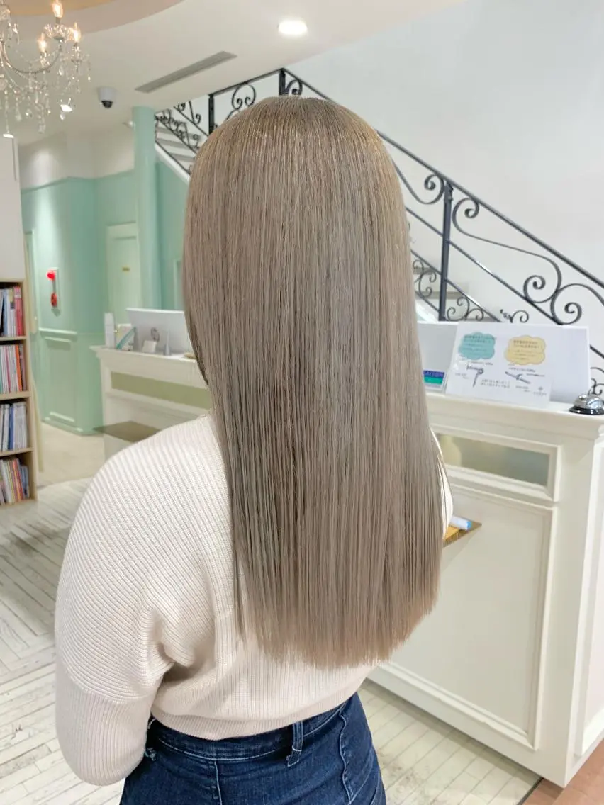 ロング カラー カット ヘアカラー トリートメント ヘアセット 🫧艶ダブルカラー ブリーチ🫧トモヤのヘアスタイル