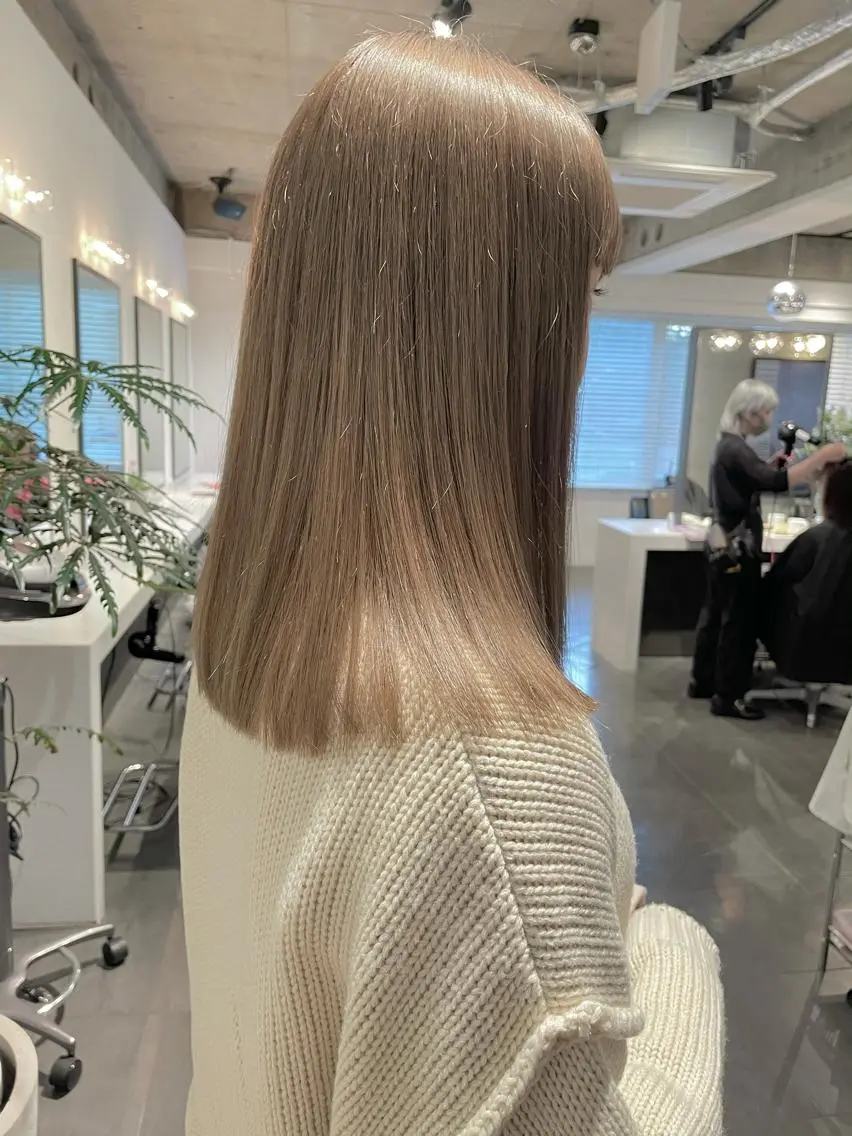 ミディアム カラー ショートボブ ベージュカラー ブリーチ ケアブリーチ 透明感カラー カット ヘアカラー トリートメント 🍃透明感/デザイン 店長MASARU🍃のヘアスタイル