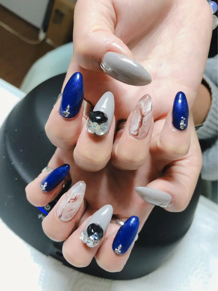 ミディアム ネイル ハンドネイル 《LB》ラブリエ Nail&eyeのマツエク・マツパデザイン