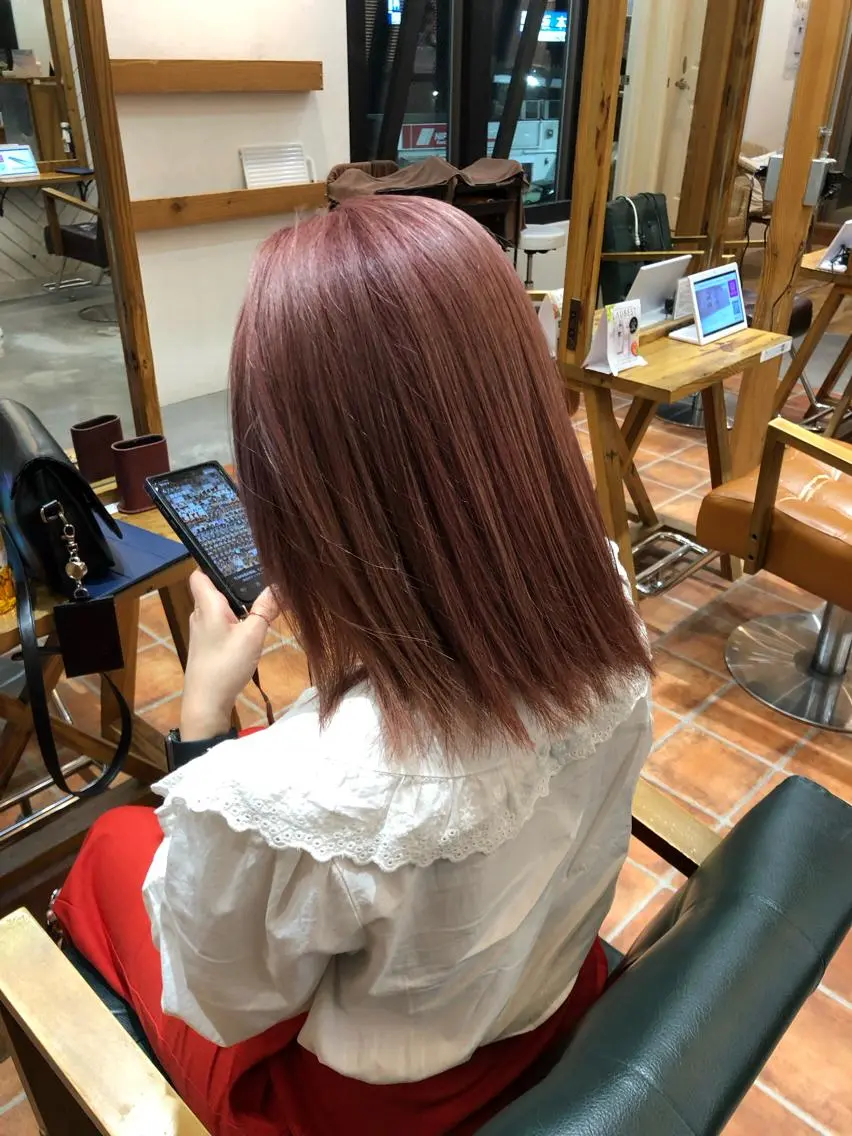 ミディアム カット ヘアカラー 🫧trym 🫧鎌田凌太のヘアスタイル