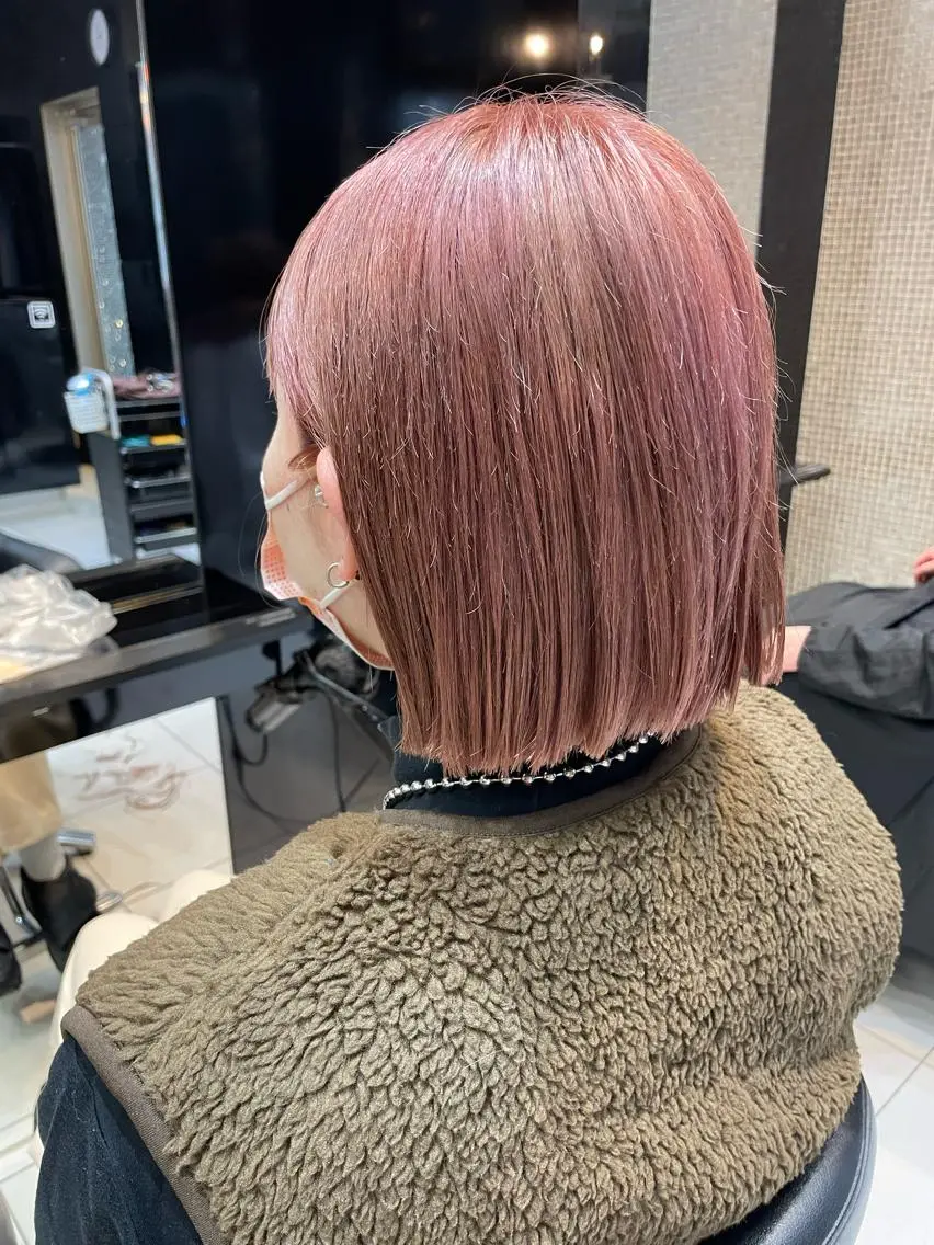 ショート カラー ベージュカラー ピンクカラー ピンクベージュ ボブ 女性リピ90%🍨 🩷佐藤みずきのヘアスタイル