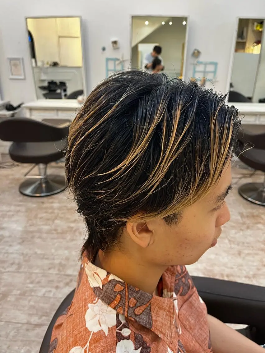 メンズ センターパート メンズウルフカット ウルフカット 杉山 蒼汰のヘアスタイル
