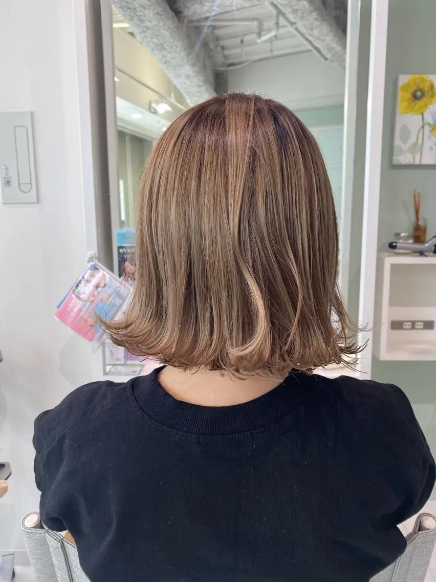 ミディアム カマチョ タイスのヘアスタイル