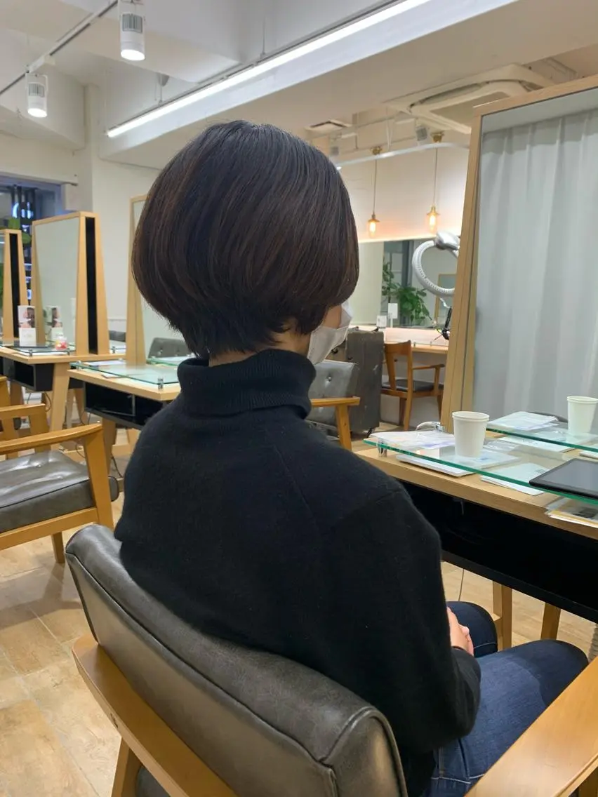 セミロング カラー パーマ ヘアアレンジ メンズ キッズ ネイル マツエク・マツパ レイヤーカット/ 巻ける縮毛矯正のヘアスタイル