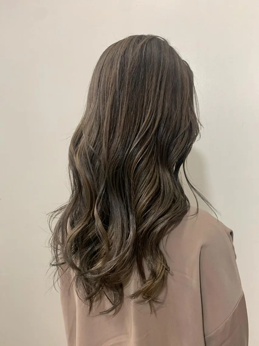 セミロング ハイライト ヘアカラー トリートメント ヘッドスパ ヘアセット 大宮/山口 竣也のヘアスタイル