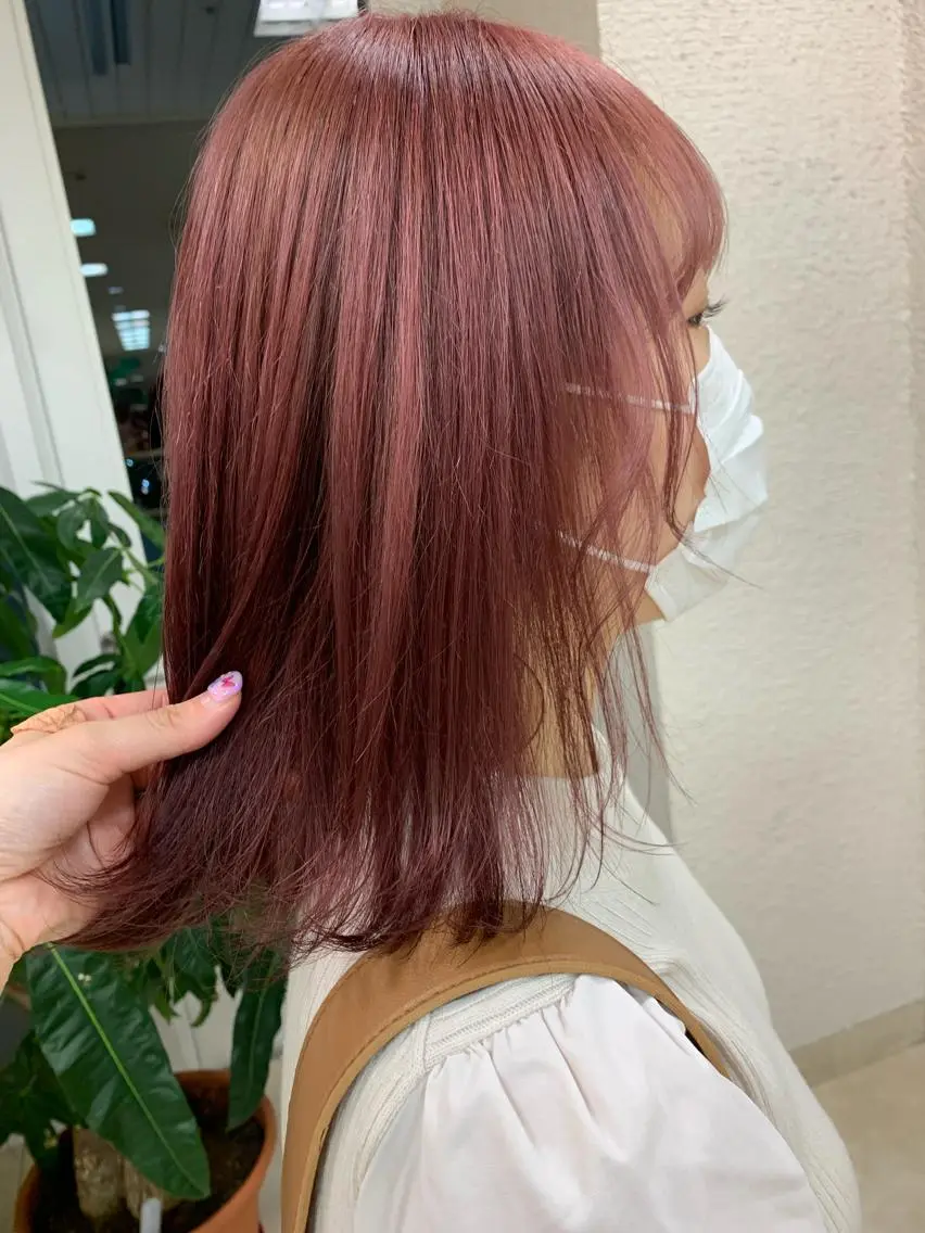 セミロング カラー 暖色/ブリーチカラー 🎀 M i k uのヘアスタイル