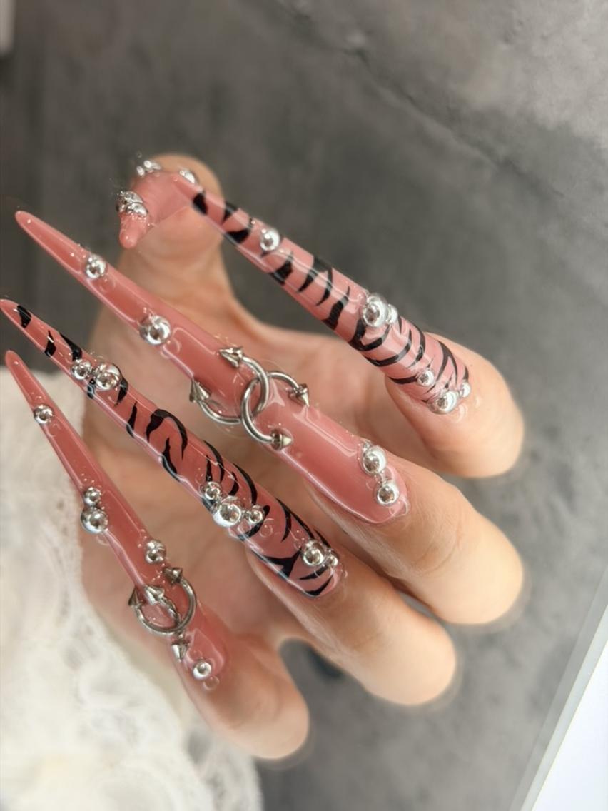 ネイル ロングネイル ハンドネイル WOLTOKYO 池袋のネイルデザイン