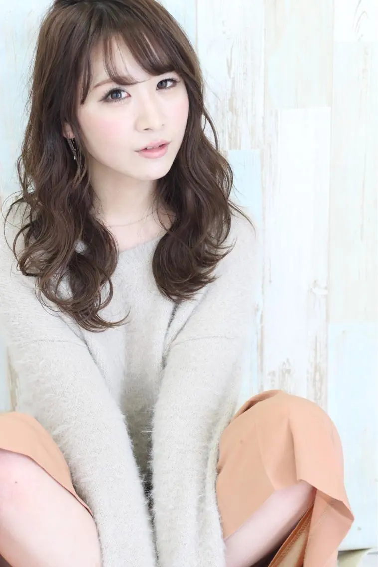 セミロング LoRE hairのヘアスタイル
