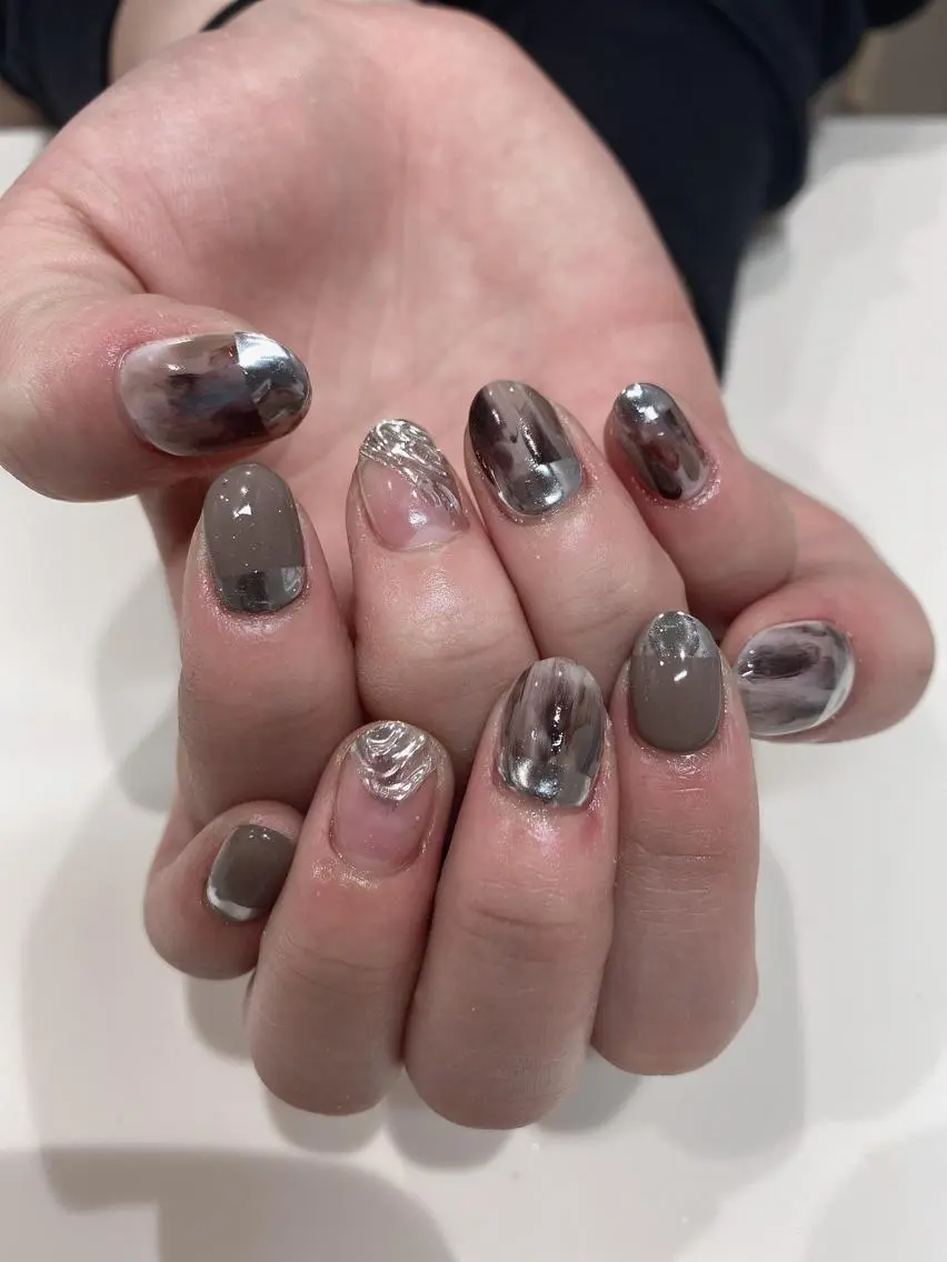 ネイル アートネイル nailsalon ULLのネイルデザイン