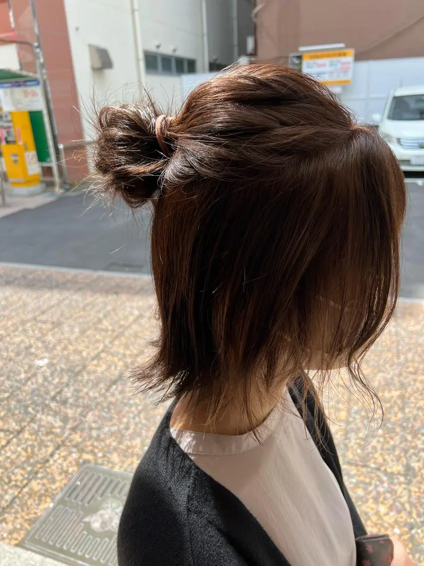 ショート カラー ヘアアレンジ ハーフアップ 「sumi」 AMIのヘアスタイル