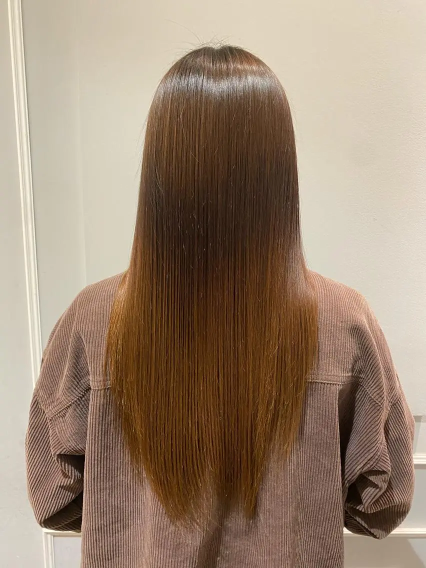 ロング 美髪矯正透明感カラー 江川　和輝のヘアスタイル