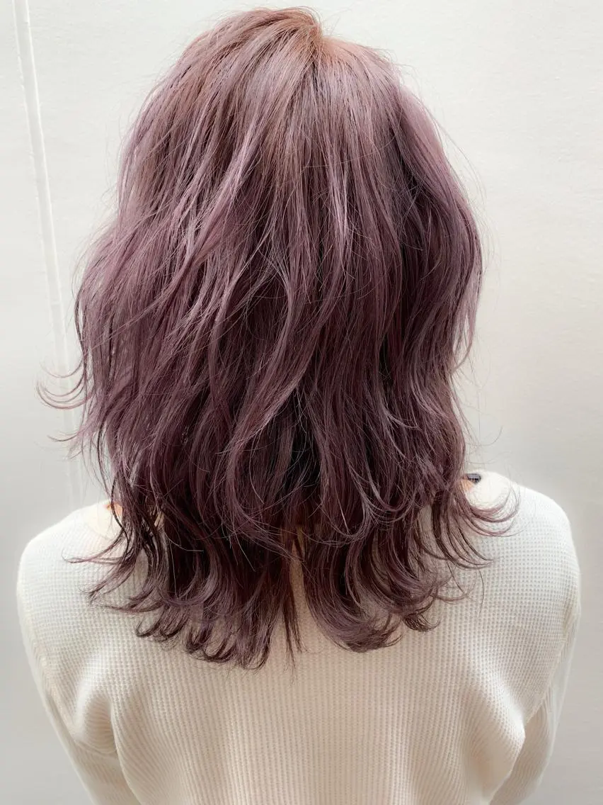 セミロング カラー ブラウンカラー ラベンダーカラー ラベンダーブラウン 髪質改善🌟 TAKERUのヘアスタイル
