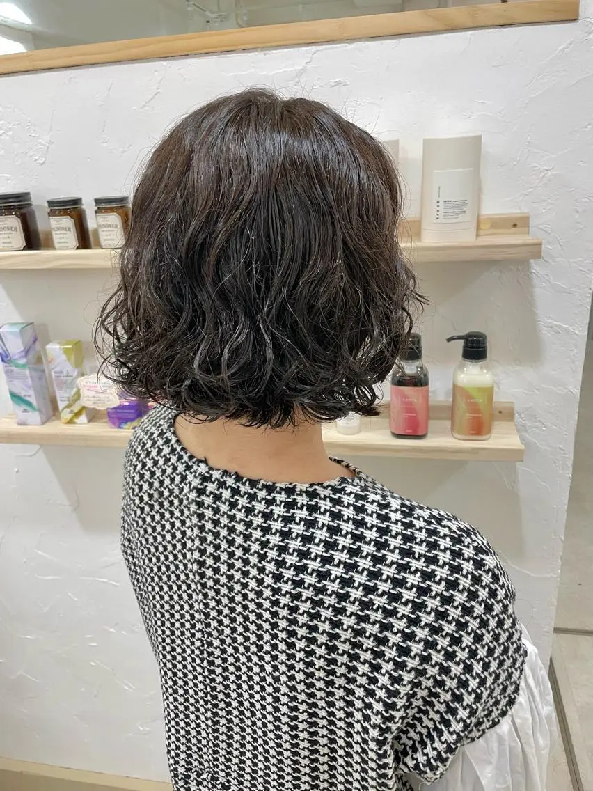 ショート パーマ 切りっぱなしボブ ボブ ショートヘア ウルフカット カット パーマ 髪質改善 縮毛矯正/ レイヤー/銀座/本木のヘアスタイル