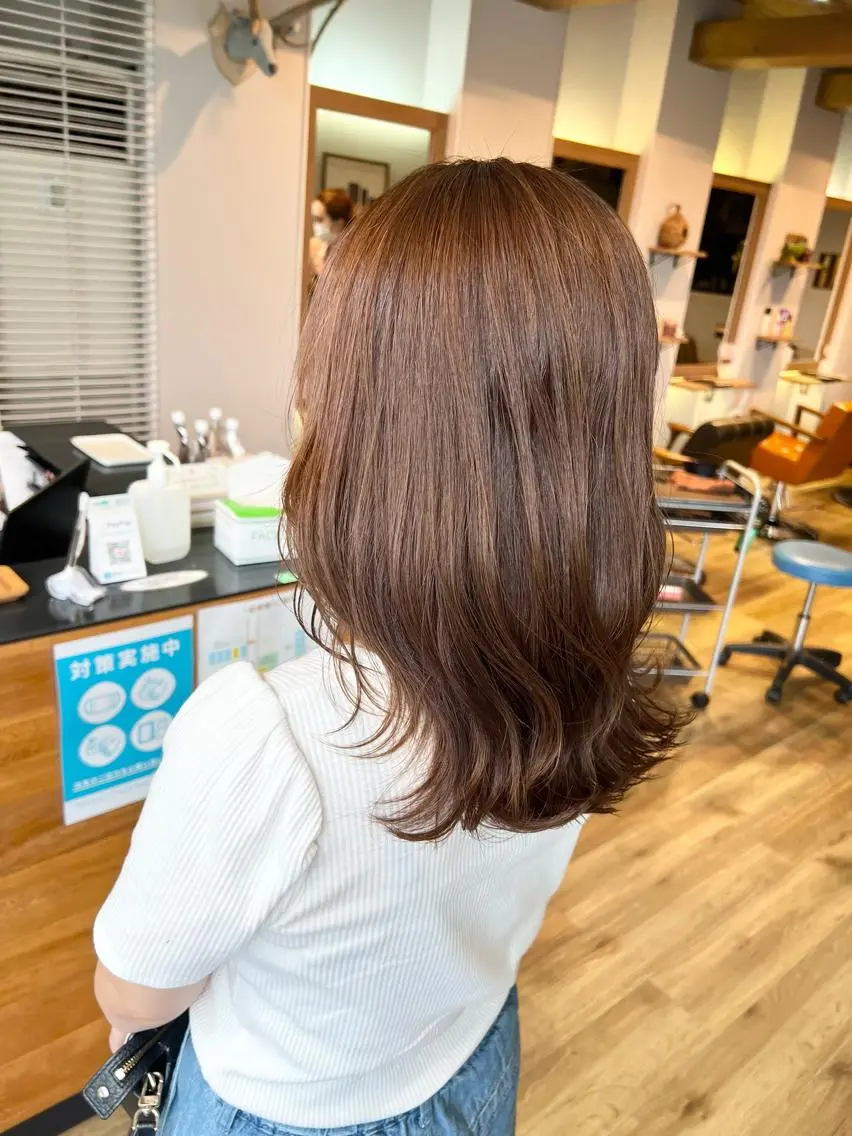 ミディアム カラー ベージュカラー ヘアカラー トリートメント 堀 望美のヘアスタイル