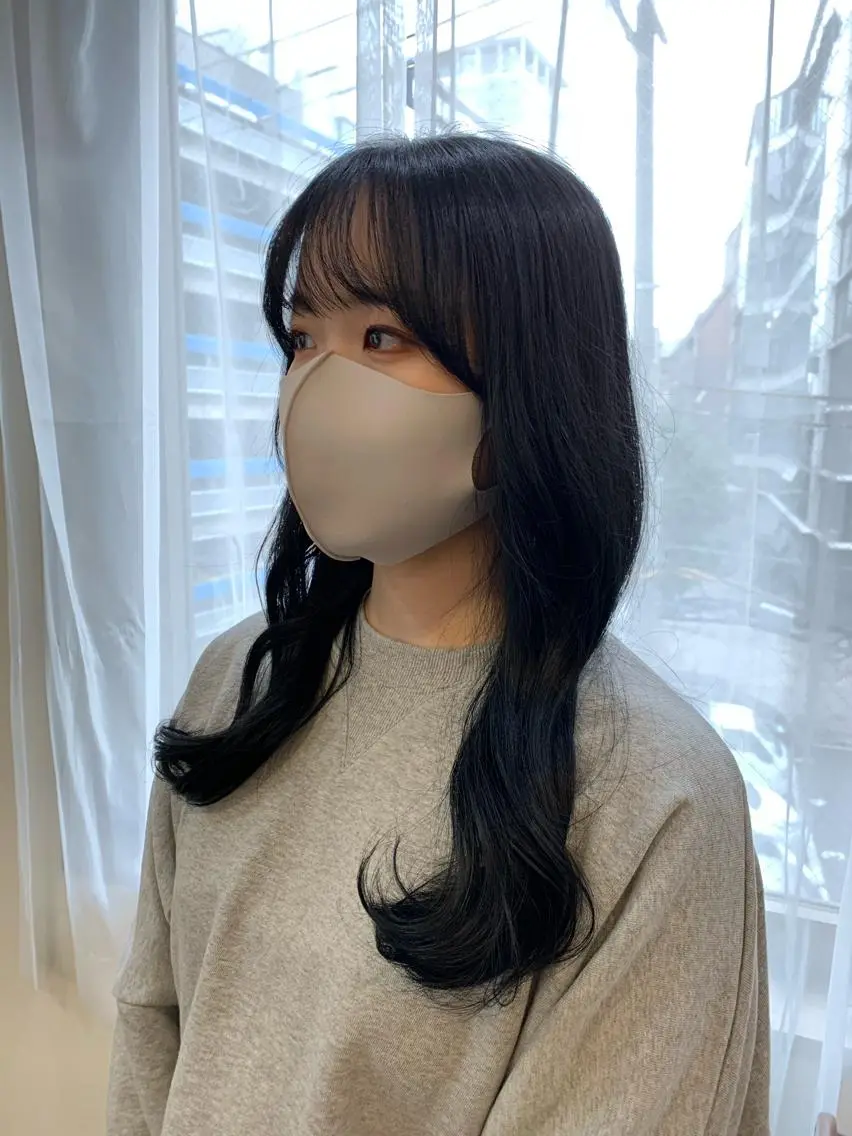 ロング カラー 顔周りカット ヨシンモリ 韓国風ヘア シースルーバング 韓国🇰🇷髪質改善 Chisaki치사키のヘアスタイル