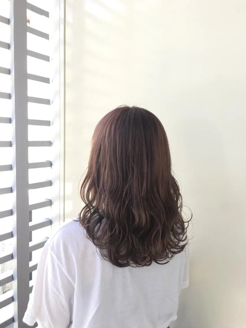 ロング カラー ブリーチ グレージュ ラベンダーカラー ラベンダーグレージュ ラベンダーグレー Zina SAKIのヘアスタイル
