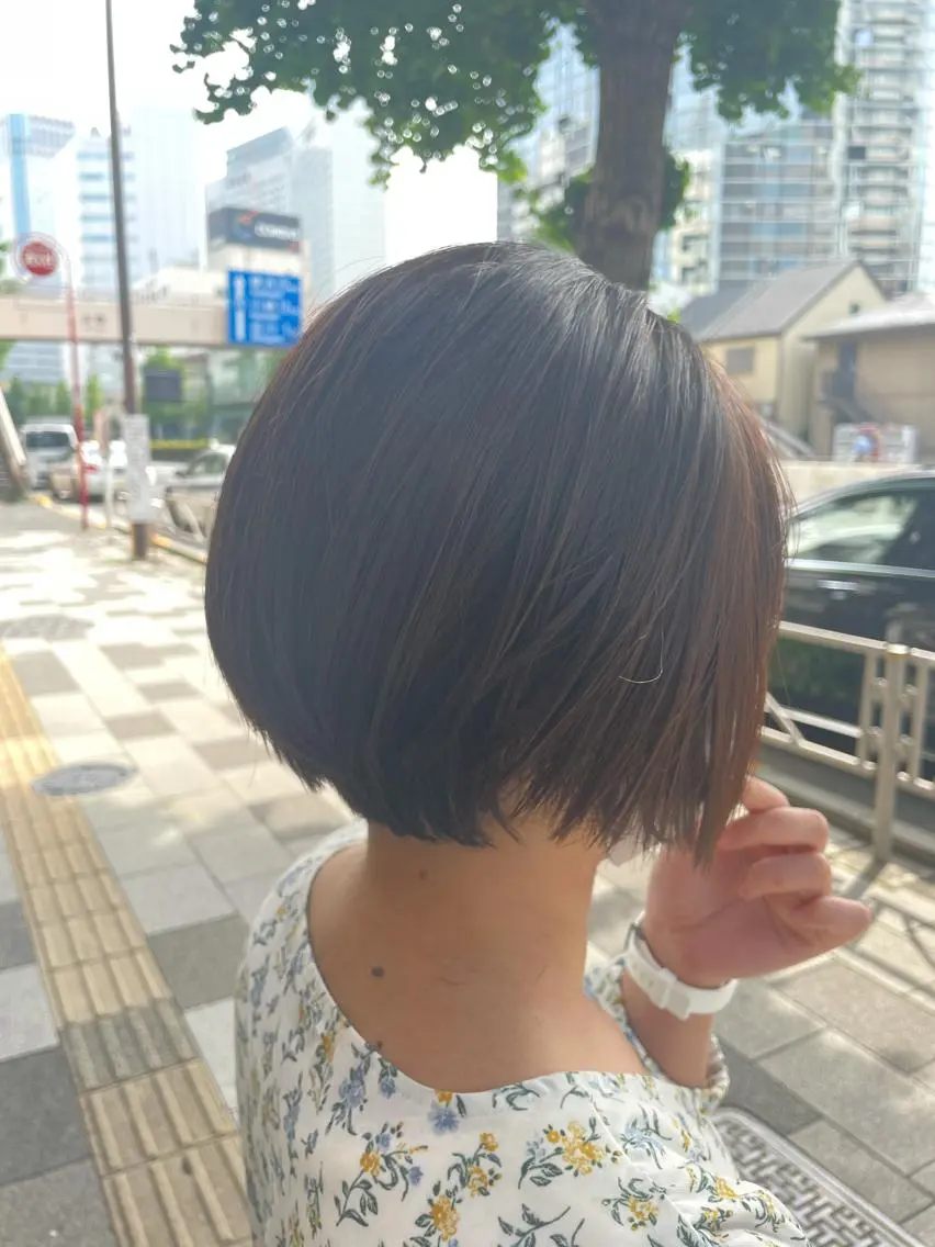 ショート カラー アートディレクター 尾内 友美のヘアスタイル