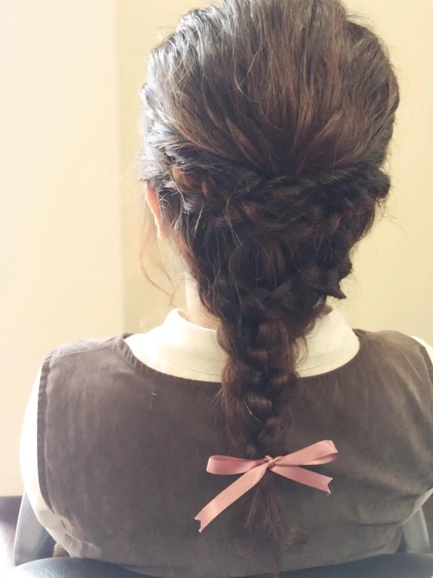 セミロング ロング ヘアアレンジ 沢田 瞳のヘアスタイル