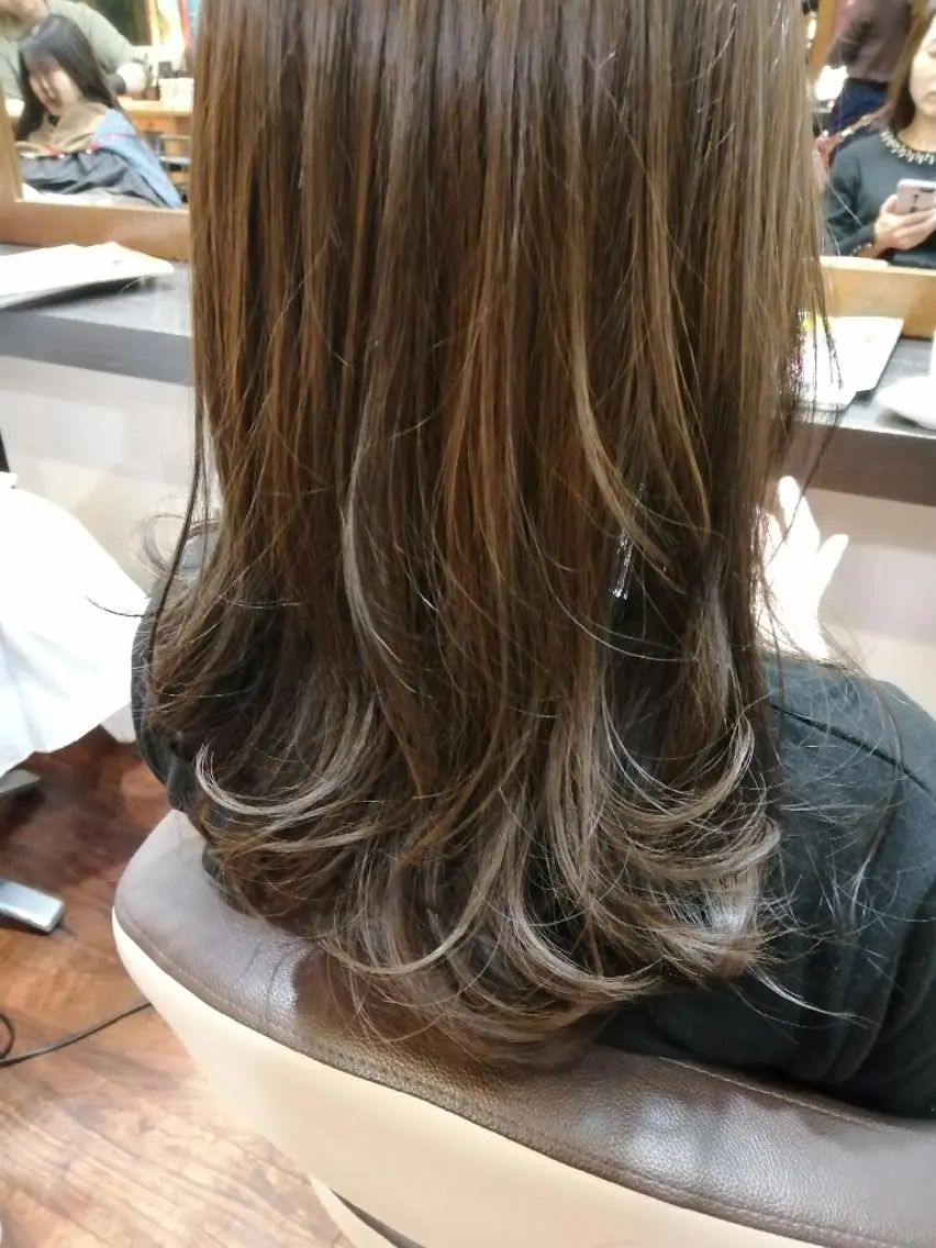カラー ハイライトカラー Yamanaka Seiichirouのヘアスタイル