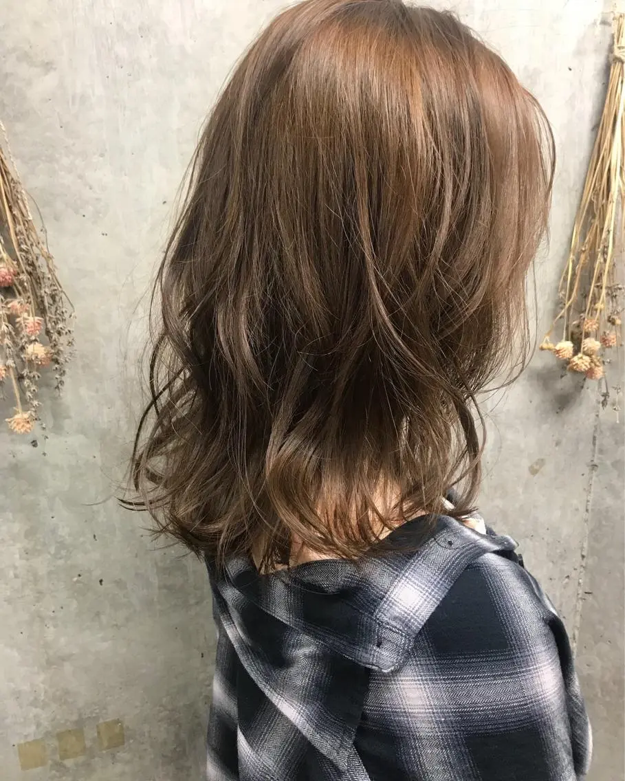 ミディアム カラー ヘアアレンジ ベージュカラー 透明感カラー Satsuki ✂︎♡のヘアスタイル