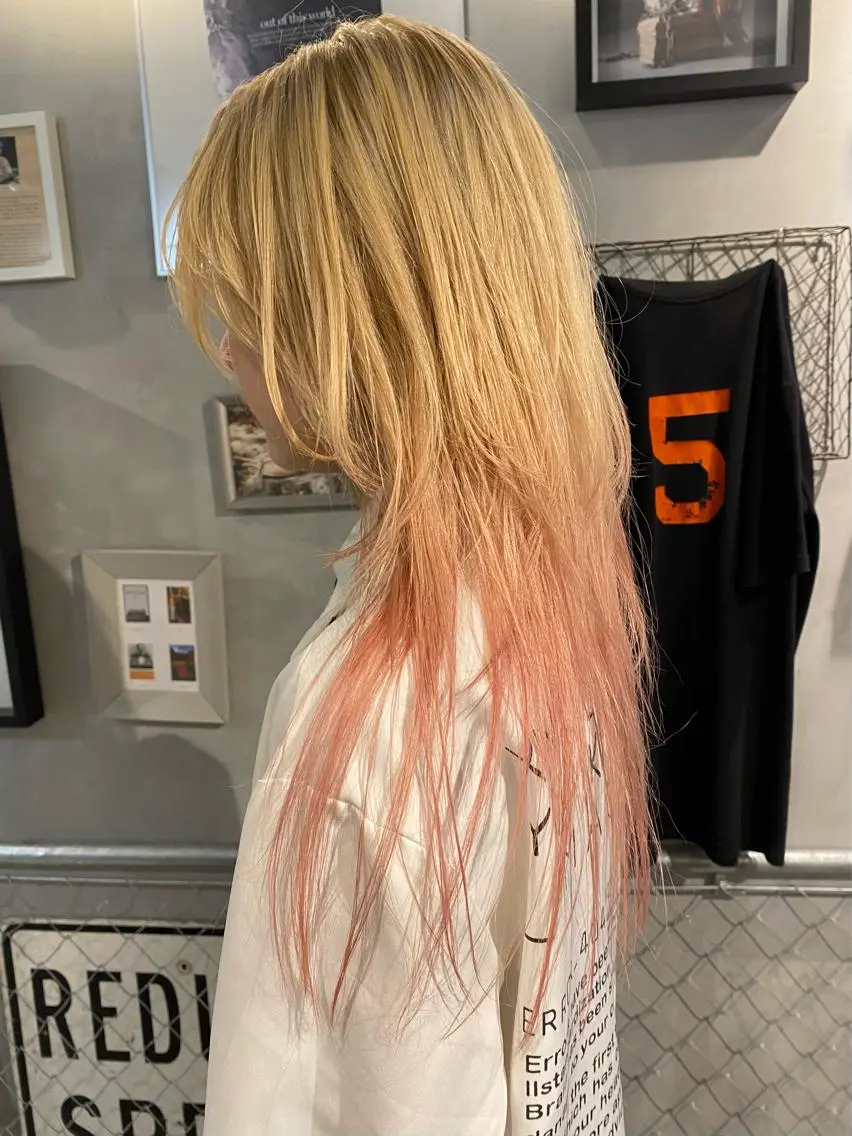 ロング ウルフカット MIYU💋💖 〈XENA渋谷本店〉のヘアスタイル