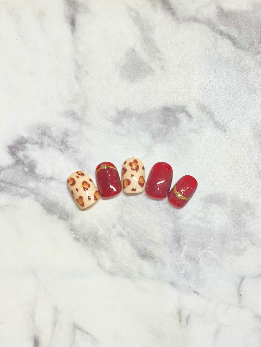 ネイル アニマル柄 ボルドー ジェルネイル ニュアンスネイル パラジェル Nail&eye Belire 新宿のネイルデザイン