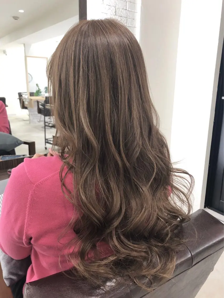 ロング カラー ブラウンカラー YUDA 湯田のヘアスタイル