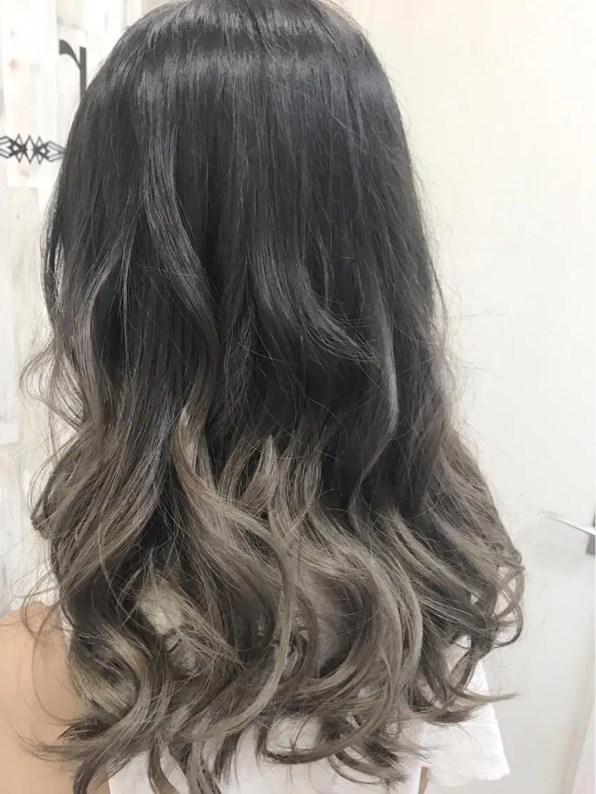 ロング カラー 艶髪🫧髪質改善 縮毛矯正✨影山湧市のヘアスタイル