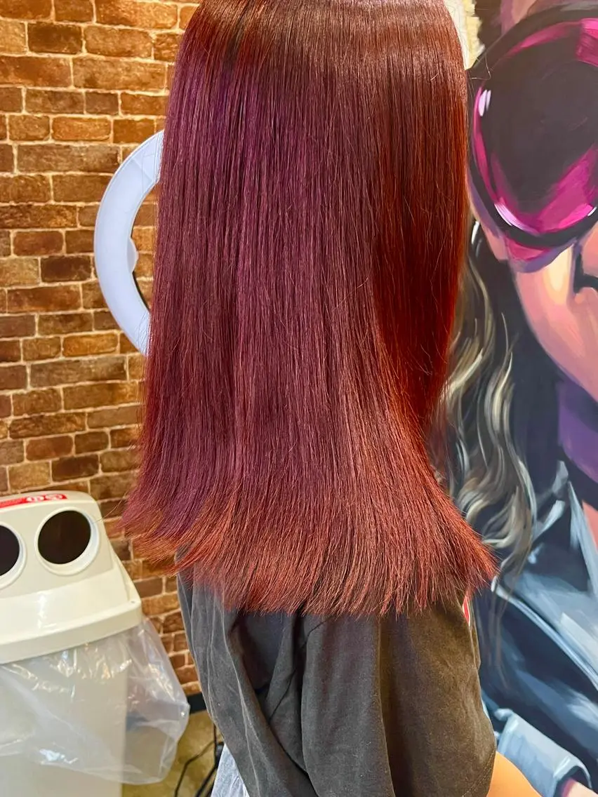 セミロング カラー パーマ ヘアアレンジ メンズ キッズ ネイル マツエク・マツパ アイブロウ メンズパーマ セミロングパーマ ブラウンカラー ケアカラー 透明感カラー 久木原 ゆりのヘアスタイル