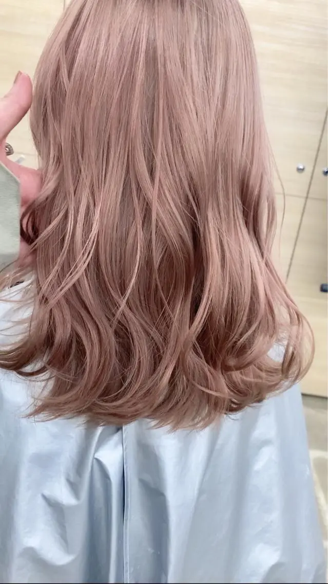 セミロング カラー ブリーチ 透明感カラー 渋谷ケアブリーチ Suuのヘアスタイル