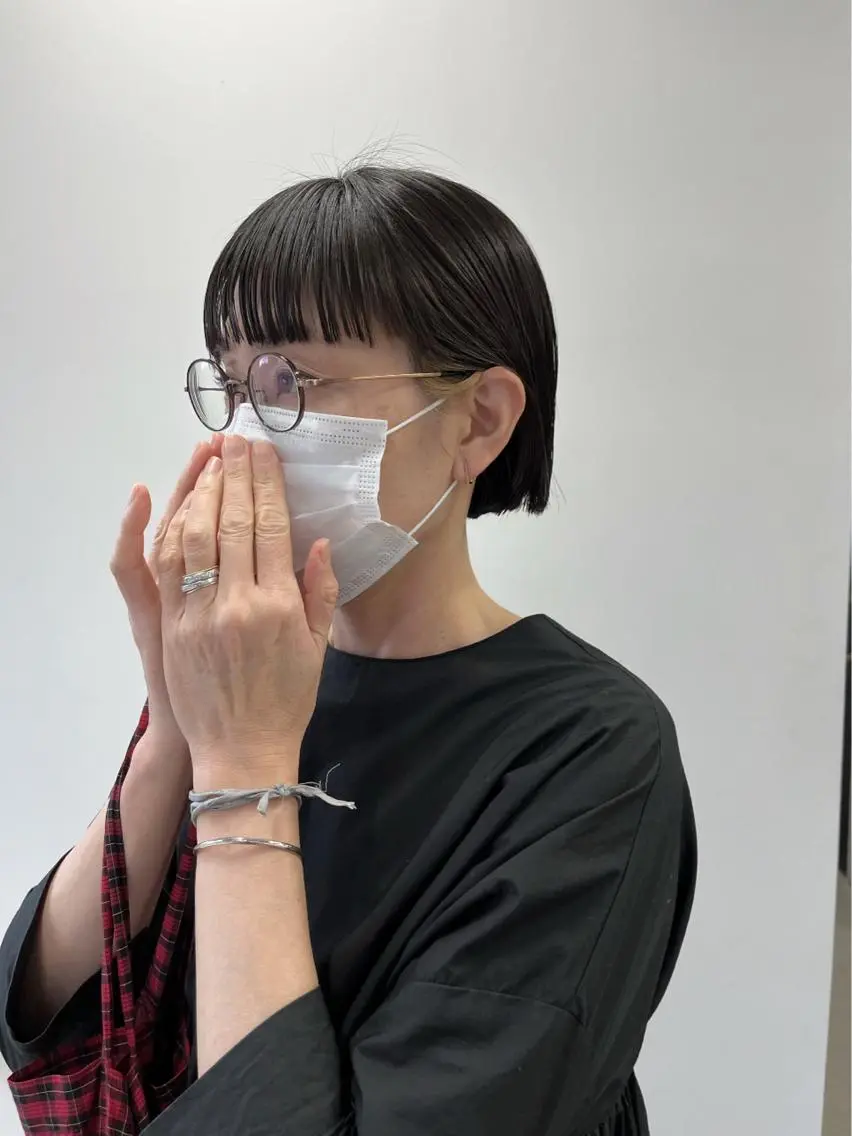 ショート カラー インナーカラー ボブ 山口 モエのヘアスタイル