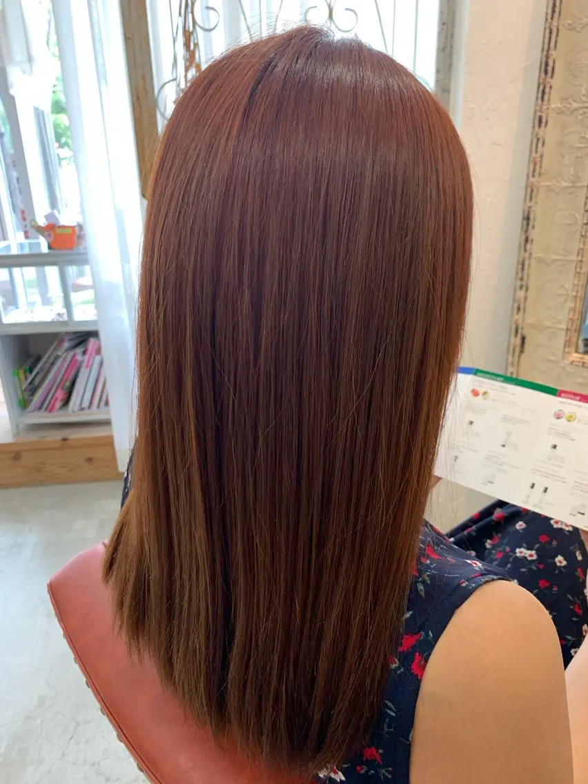 セミロング カラー fio マナミのヘアスタイル