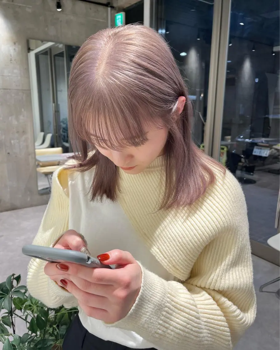 ミディアム カラー iLi 《イリ》のヘアスタイル